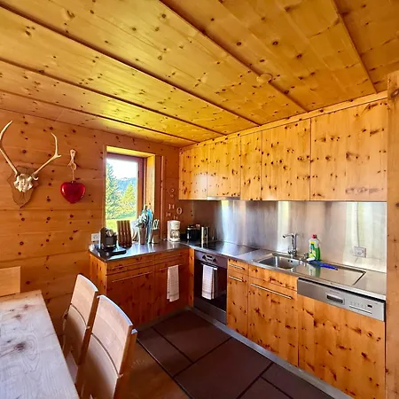 Lejlighed With Fireplace & Mountain Views